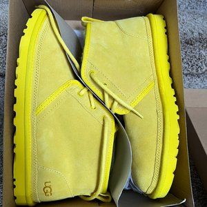 UGG Women's Neumel Yellow Suede Round Toe Lace-up Chukka Boots